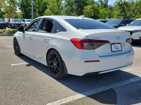 Used 2023 Honda Civic Sport image 4