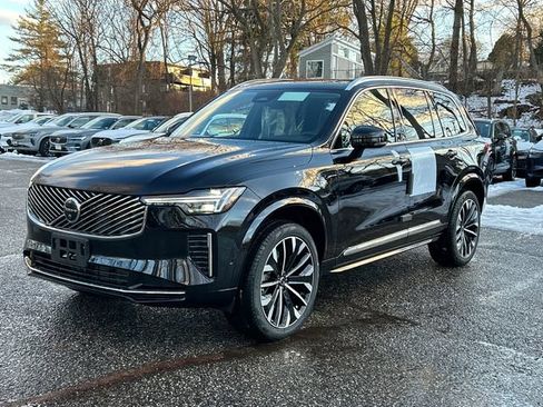 Used 2026 Volvo XC90 B6 Plus w/ Protection Package Premier AWD/4WD image 8