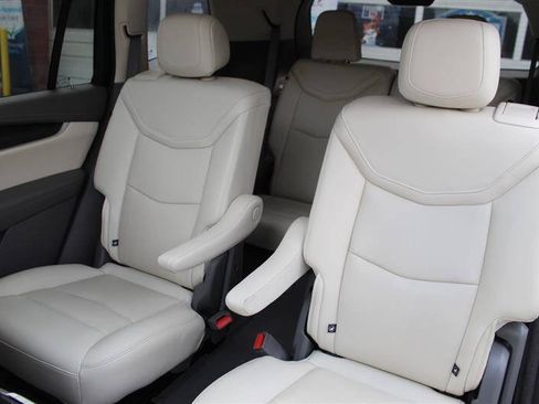 Used 2023 Cadillac XT6 Premium Luxury AWD/4WD image 25