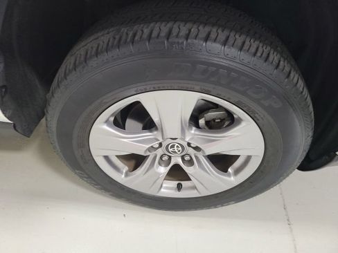 Used 2023 Toyota RAV4 XLE AWD/4WD image 36