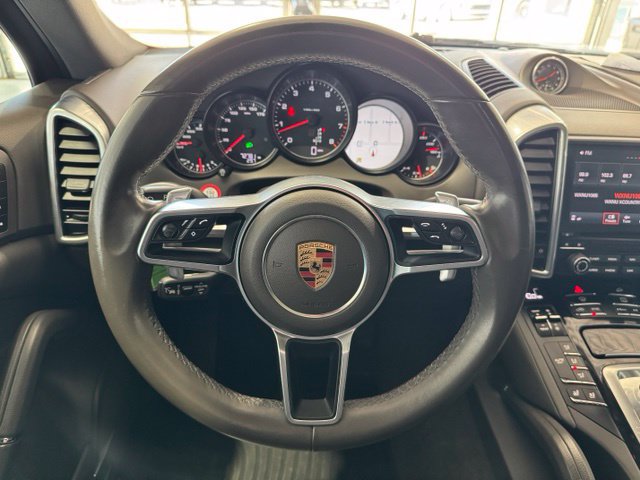 Used 2018 Porsche Cayenne Platinum Edition w/ Premium Package Plus AWD/4WD image 20