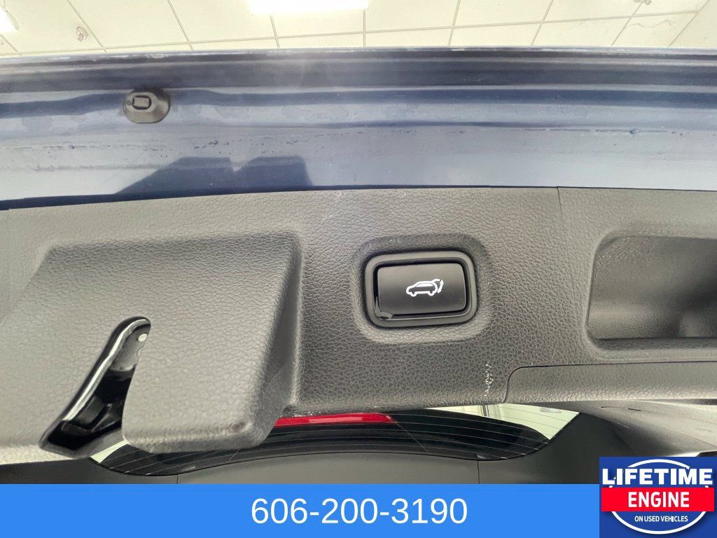 Used 2023 Hyundai Santa Fe Calligraphy AWD/4WD image 9