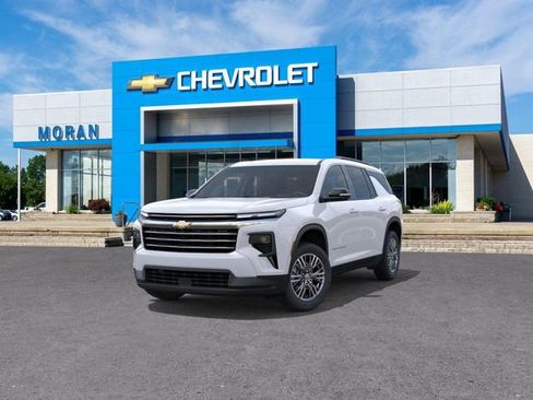 New 2026 Chevrolet Traverse LT w/ Driver Confidence Package FWD image 8