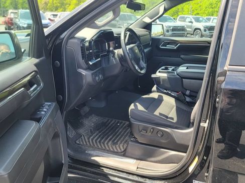 Used 2023 Chevrolet Silverado 1500 LT w/ Z71 Off-Road Package AWD/4WD image 17