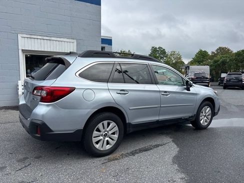 Used 2019 Subaru Outback 2.5i Premium AWD/4WD image 5