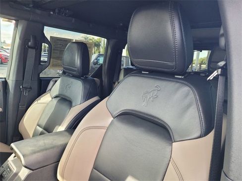 Used 2022 Ford Bronco Wildtrak image 13