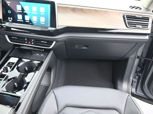New 2026 Volkswagen Atlas SE AWD/4WD image 44