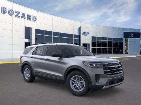 New 2026 Ford Explorer Active image 8