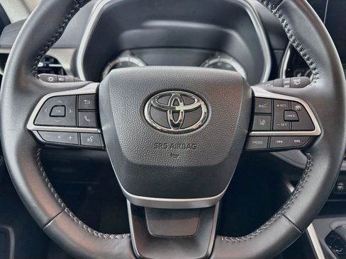 Certified 2026 Toyota Highlander XLE AWD/4WD image 17