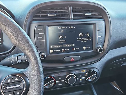 Used 2024 Kia Soul LX w/ Option Group 015 image 27