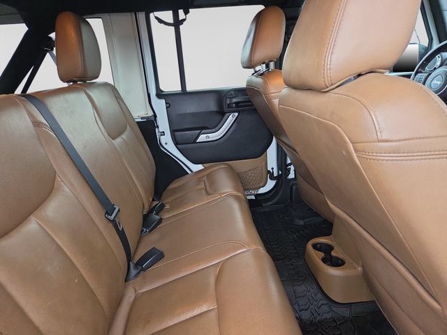 Used 2015 Jeep Wrangler Unlimited Sahara w/ Connectivity Group AWD/4WD image 25