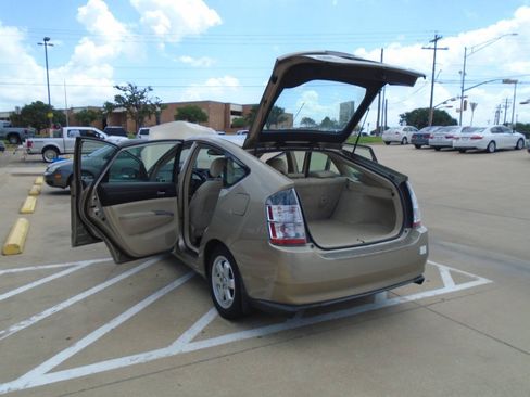 Used 2004 Toyota Prius FWD image 24