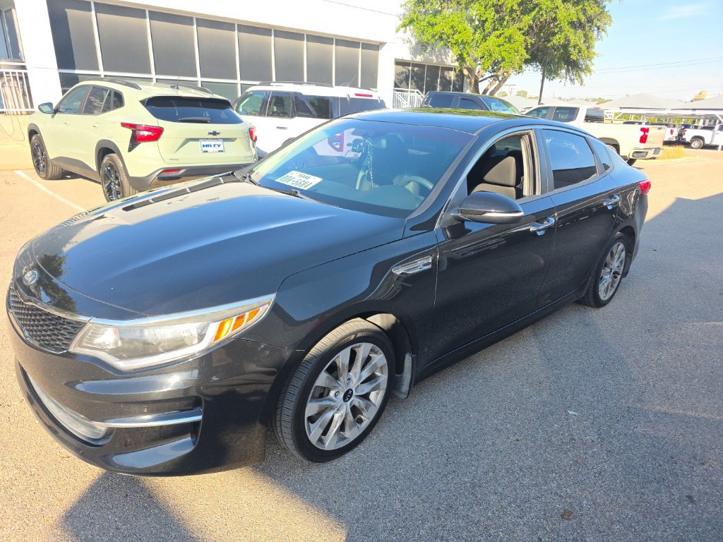Used 2018 Kia Optima LX w/ 17" Alloy Wheels Package FWD image 1