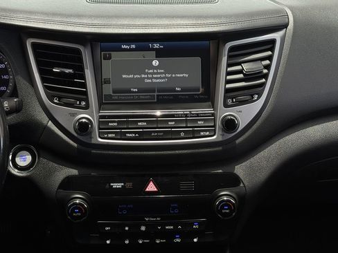 Used 2018 Hyundai Tucson Limited FWD image 17