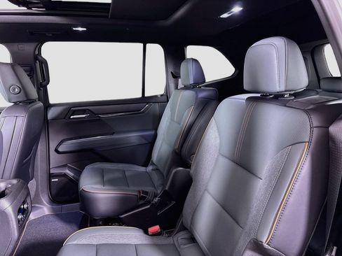 New 2026 GMC Acadia AT4 w/ Luxury Package AWD/4WD image 25