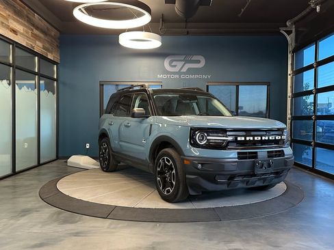 Used 2023 Ford Bronco Sport Outer Banks w/ Tech Package AWD/4WD image 1