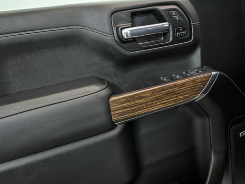 Used 2021 Chevrolet Silverado 1500 High Country AWD/4WD image 9