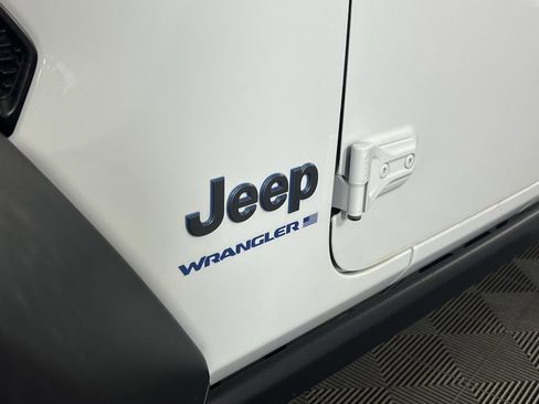 Certified 2023 Jeep Wrangler Unlimited image 12