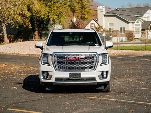 Used 2021 GMC Yukon Denali w/ Denali Ultimate Package image 2