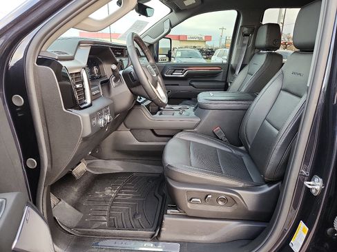 Used 2024 GMC Sierra 2500 Denali w/ Technology Package image 11