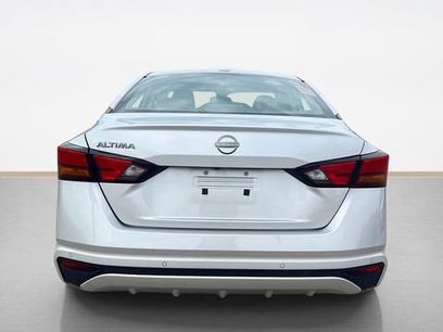 Used 2025 Nissan Altima 2.5 SV