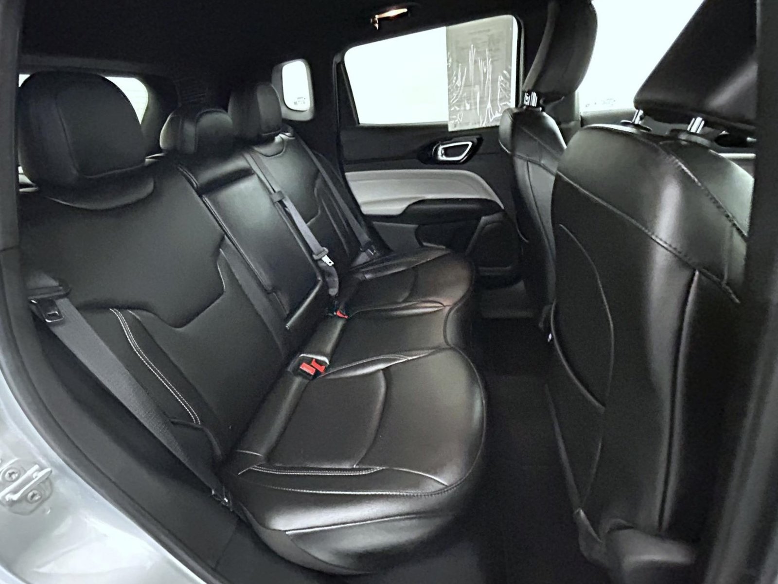 Certified 2025 Jeep Compass Limited AWD/4WD image 18
