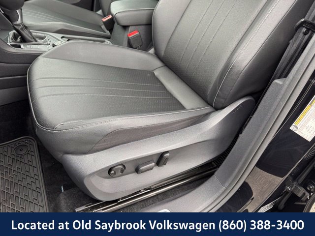 Certified 2024 Volkswagen Tiguan SE R-Line AWD/4WD image 35