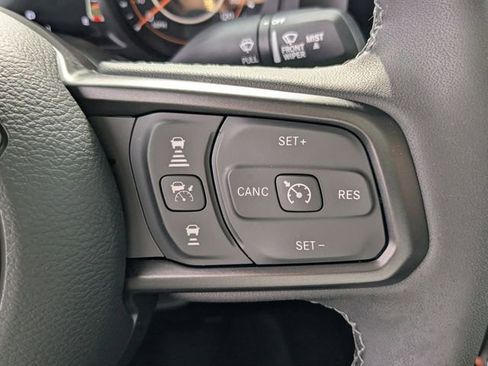 Used 2025 Jeep Gladiator Mojave w/ Safety Group image 24