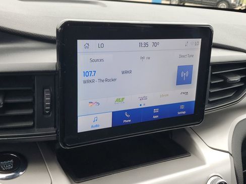 Used 2022 Ford Explorer XLT image 21