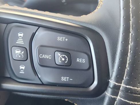 Used 2024 Jeep Gladiator Sport image 27