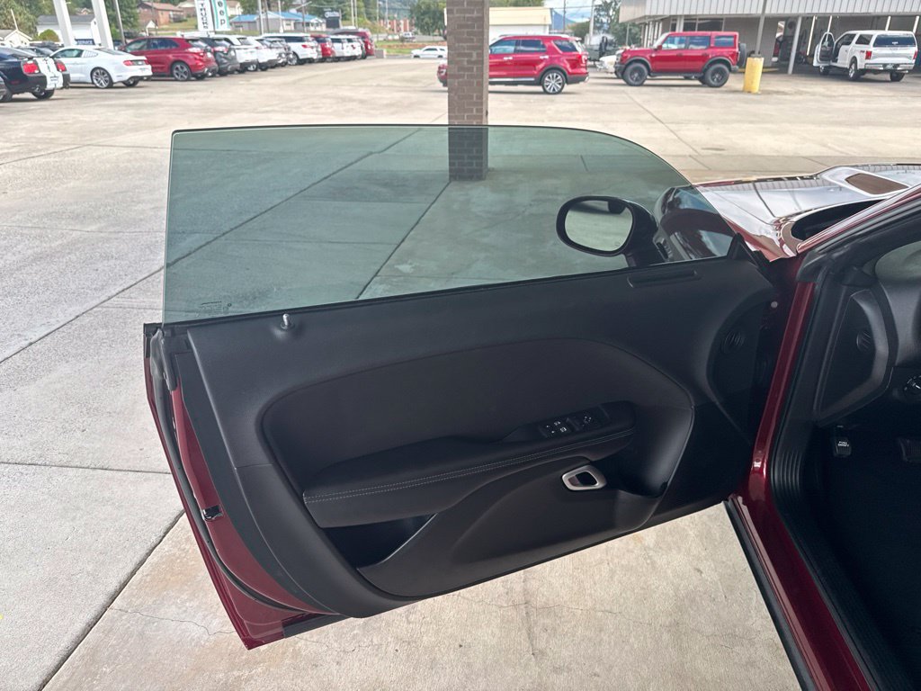 Used 2022 Dodge Challenger GT RWD image 13