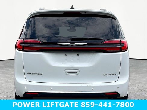 Certified 2023 Chrysler Pacifica Limited FWD image 5