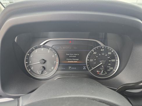 Used 2021 Nissan Titan SV w/ Accessory Utility Package image 13