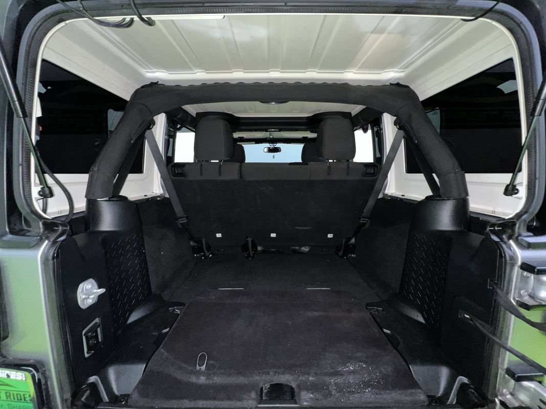 Used 2018 Jeep Wrangler Unlimited Sport S AWD/4WD image 26
