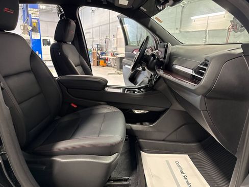 Used 2024 Chevrolet Traverse Z71 w/ LPO, Floor Liner Package AWD/4WD image 33