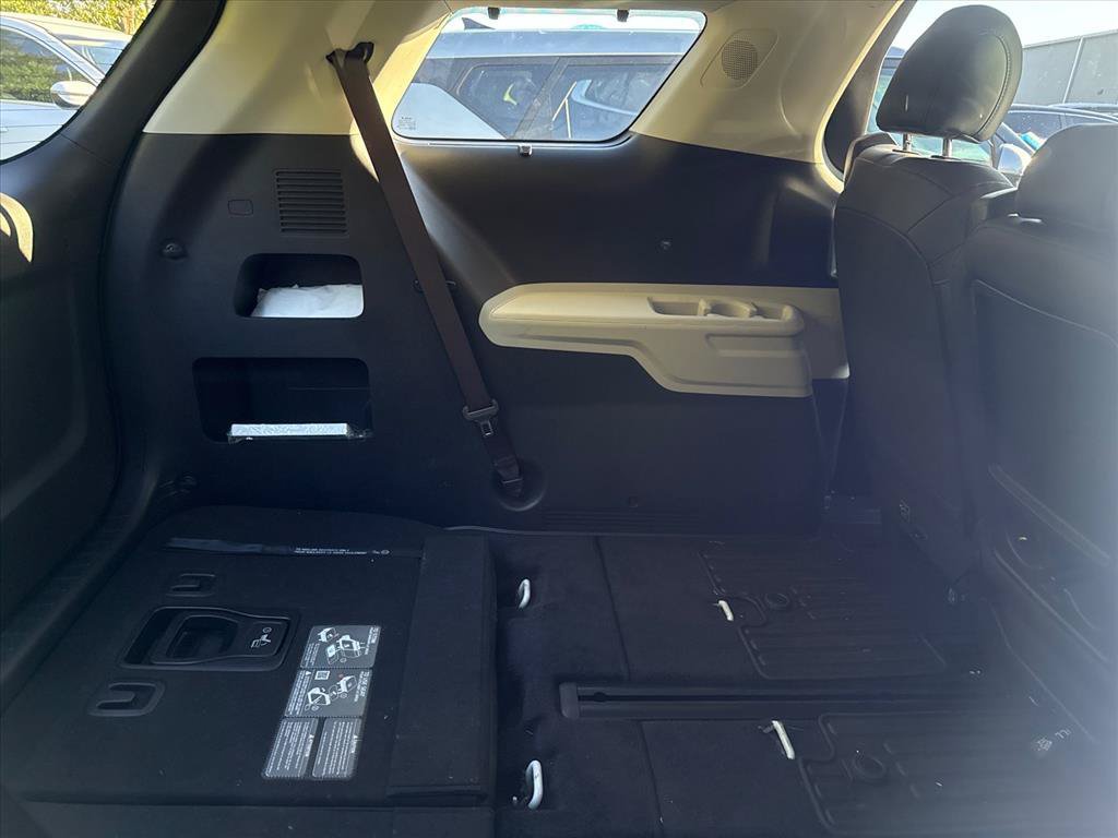 Certified 2024 Kia Carnival EX FWD image 4