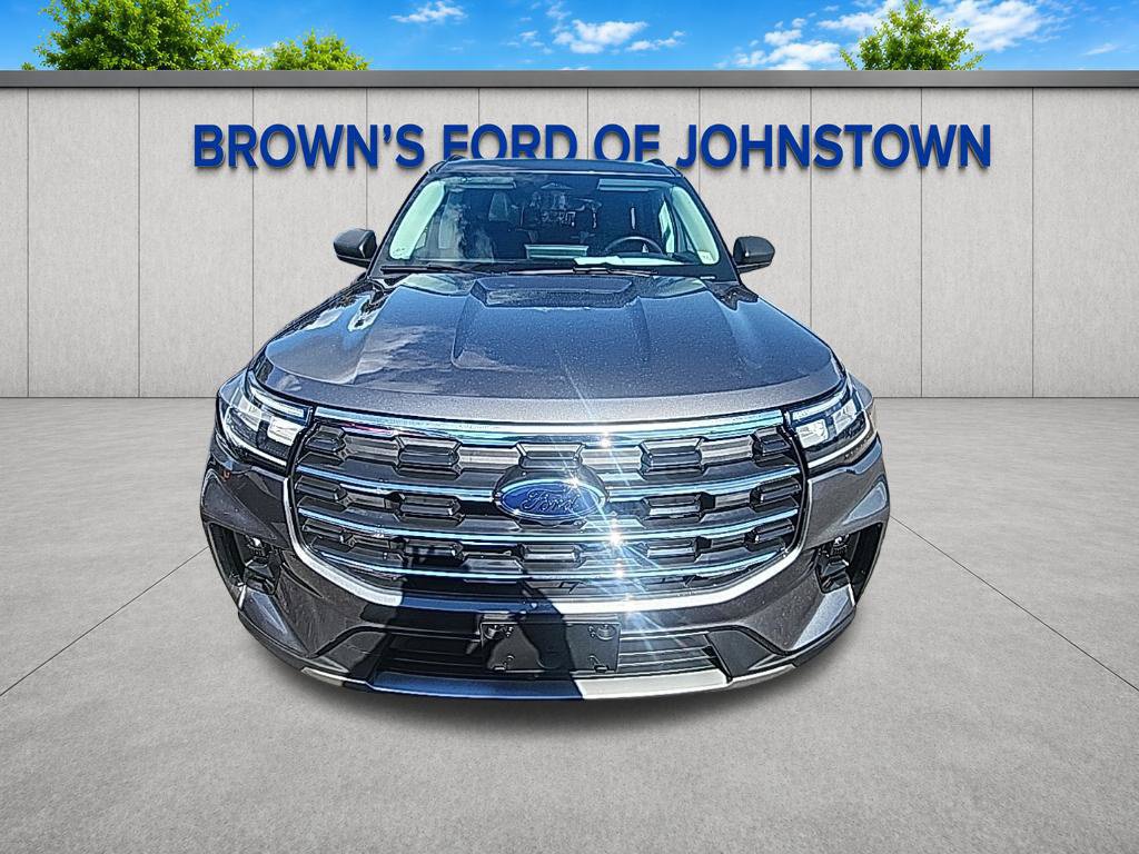 Used 2025 Ford Explorer Active w/ Active Comfort Package AWD/4WD image 3