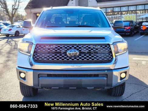 Used 2018 Toyota Tundra SR5 image 3
