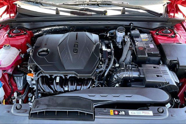 Used 2025 Kia K5 LXS FWD image 9