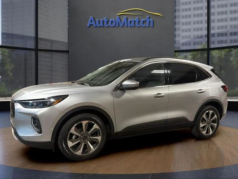 Used 2023 Ford Escape Platinum image 6