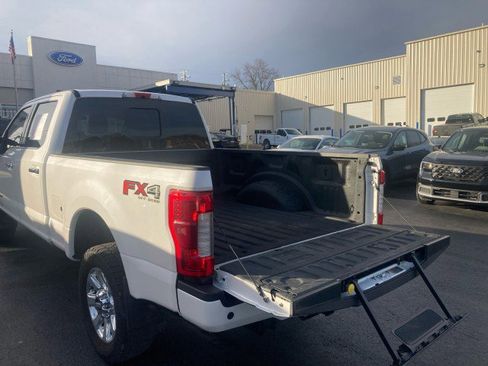 Used 2019 Ford F250 Platinum w/ Platinum Ultimate Package image 16