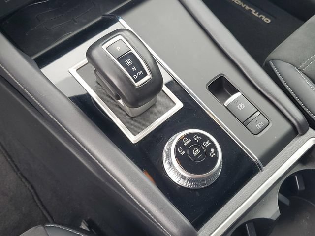 Used 2023 Mitsubishi Outlander SE FWD image 19
