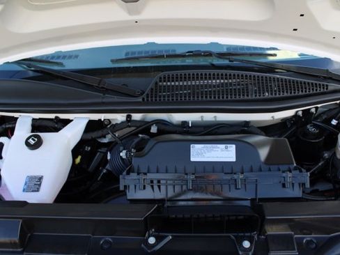 Used 2022 Chevrolet Express 4500 Extended w/ Power Convenience Package image 27