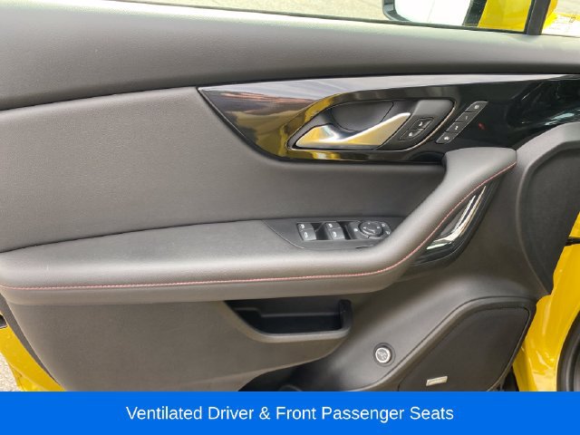 Used 2022 Chevrolet Blazer RS w/ Enhanced Convenience Package AWD/4WD image 18