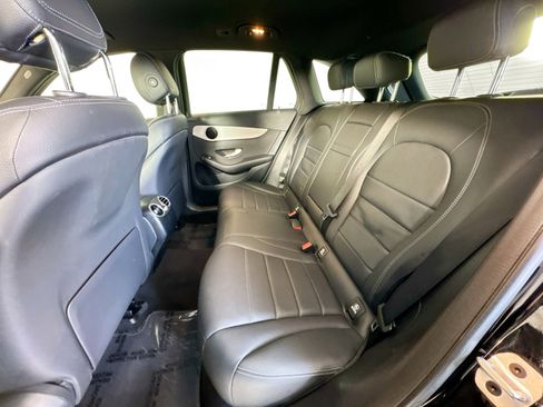 Used 2022 Mercedes-Benz GLC 300 4MATIC image 20