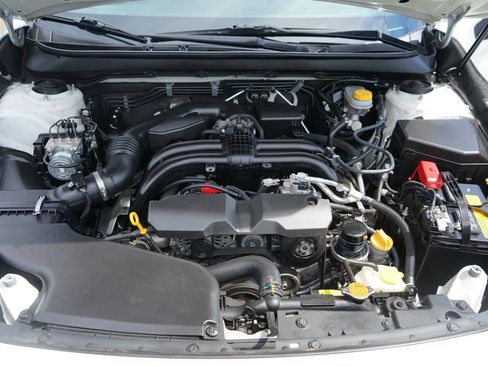 Used 2016 Subaru Legacy 2.5i Limited AWD/4WD image 9