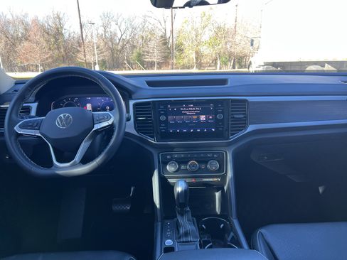 Certified 2023 Volkswagen Atlas SE w/ Panoramic Sunroof Package image 27