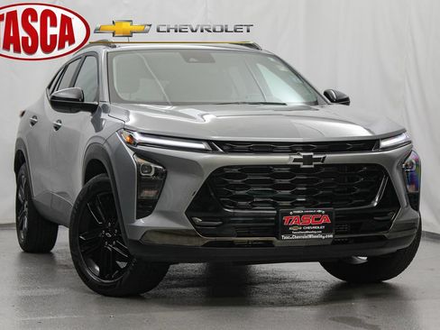 Used 2025 Chevrolet Trax ACTIV w/ Driver Confidence Package FWD image 1