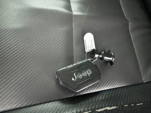 Used 2021 Jeep Wrangler Sport AWD/4WD image 12