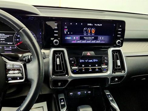 Used 2021 Kia Sorento SX AWD/4WD image 16